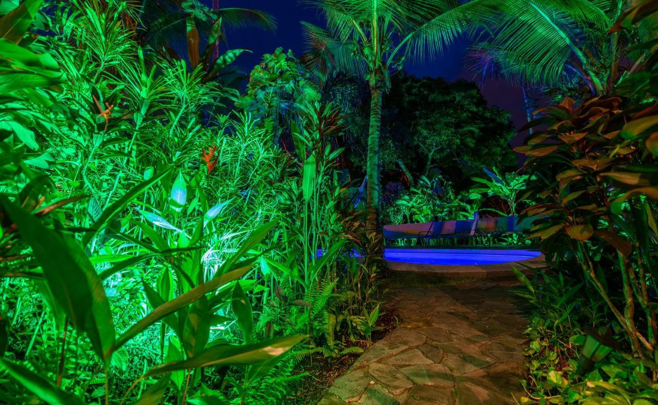 Villas Oasis Manuel Antonio Bagian luar foto