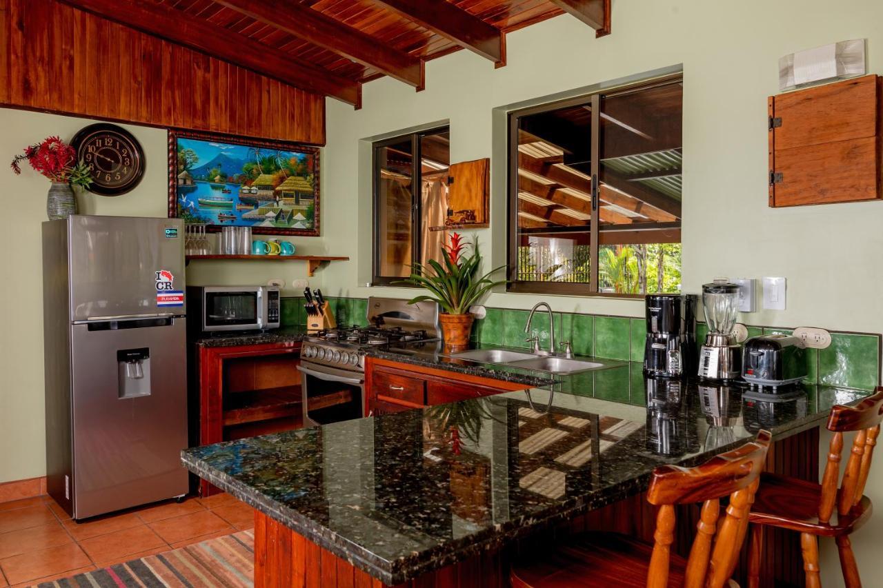 Villas Oasis Manuel Antonio Bagian luar foto