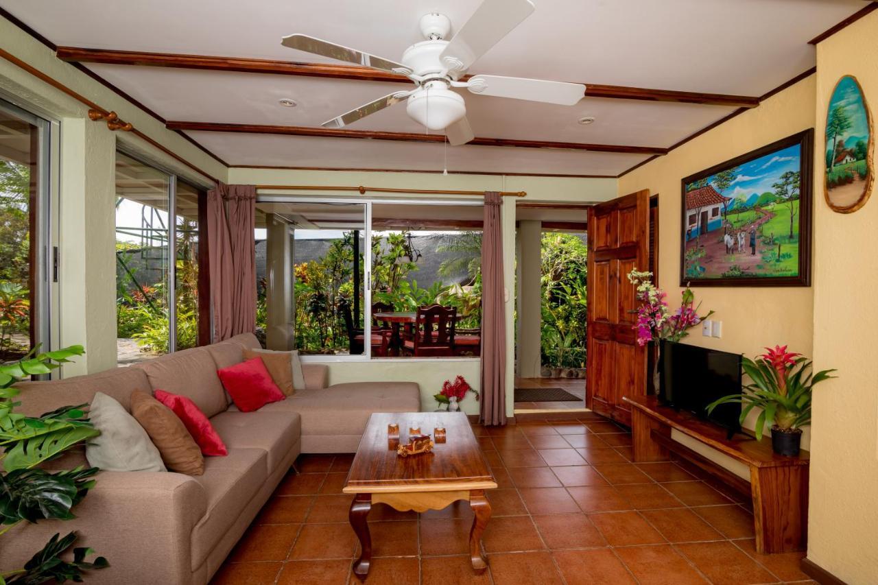 Villas Oasis Manuel Antonio Bagian luar foto